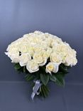 Фото флориста 3: 75 белых роз 50 см, Россия