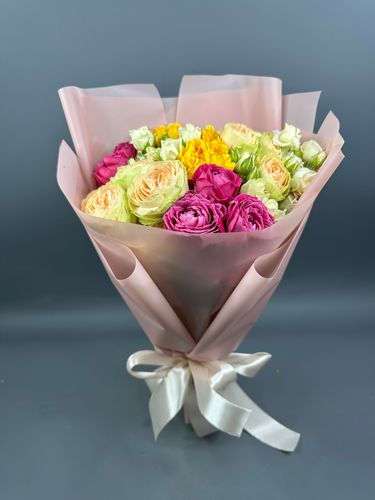 Фото флориста 1: Кустовые розы