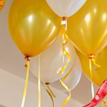 Маленькое фото 5: Композиция из 14 шаров с гелием «День рождения», вар. 3