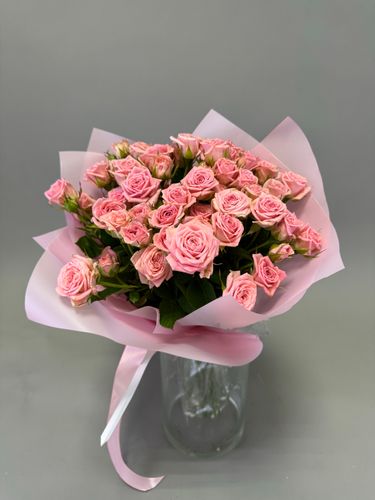 Фото флориста 1: 15 роз