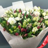 Маленькое фото 4: Букет из альстромерий, эустом и рускуса