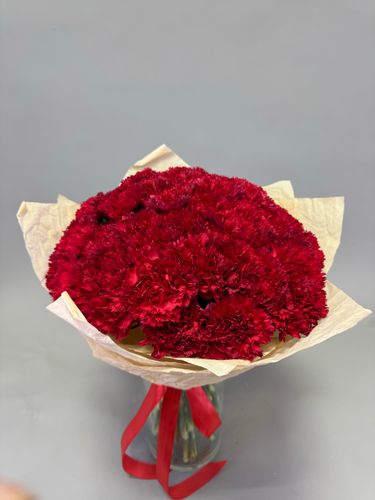Фото флориста 1: 50 гвоздик