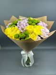 Фото флориста 1: Букет из 13 кустовых хризантем
