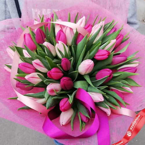Фото 1: Букет из 20 розовых и 20 сиреневых тюльпанов. Сервис доставки цветов AzaliaNow