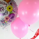 Маленькое фото 3: Композиция из 3 шаров с гелием «Счастливого Дня Рождения (цветы)», вар. 2