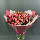 Фото флориста 1: Акция! Букет из 15 кустовых малиновых роз (букеты на торжество)