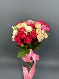 Фото флориста 1: 11 кустовых роз микс, Голландия