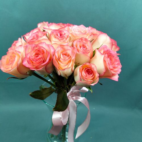 Фото флориста 5: 19 роз