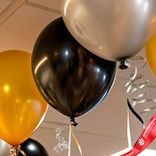Маленькое фото 5: Композиция из 8 шаров с гелием «Праздник в офисе», вар. 2