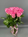 Фото флориста 1: 23 розовых розы высшего сорта