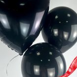 Маленькое фото 3: Композиция из 3 шаров с гелием «Черное сердце»