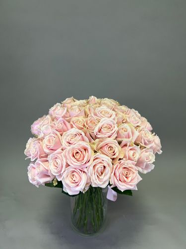 Фото флориста 1: 45 роз