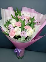 Фото флориста 1: Акция! Букет из роз, гвоздик, альстромерий «Полет бабочки»