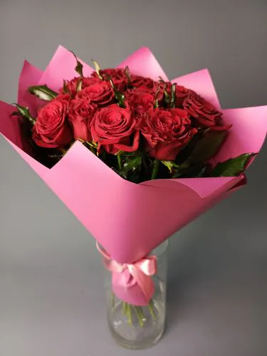 Фото флориста 1: 15 роз