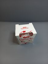 Конфеты в коробке Raffaello, с цельным миндальным орехом, в кокосовой обсыпке, 150 г. Фото флориста - 4