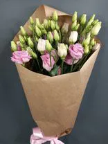 Фото флориста 1: Акция! Букет из 5 розовых лизиантусов в крафте