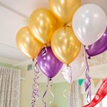 Маленькое фото 2: Композиция из 10 шаров с гелием «День рождения»