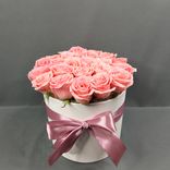 Фото флориста 1: Букет из 23 розовых роз в коробке «Восторг»