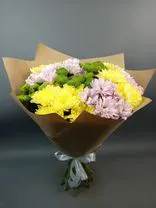 Фото флориста 4: Букет из 13 кустовых хризантем