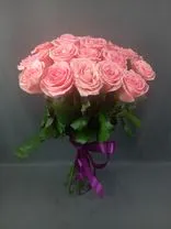 Фото флориста 1: Букет из 19 коралловых роз «Акварель»