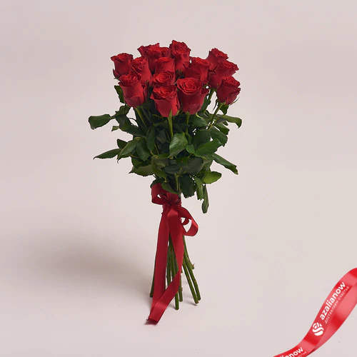 Фото 1: 15 красных роз 40 см, Россия. Сервис доставки цветов AzaliaNow