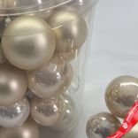 Маленькое фото 3: Набор шаров 36 шт. на проволоке (стекло), D2,5-3см, в асс., шампань/кремовый