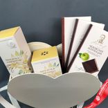 Маленькое фото 3: Подарочный набор «Сердце» из 3 шоколадок, диффузора и свечи