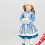 Маленькое фото 2: Сувенир «Девочка на коньках» (полирезин), Н18х8х7см, синий