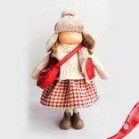 Маленькое фото 1: Сувенир «Девочка с сумкой», Н42х25х17см, красный