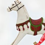 Маленькое фото 4: Сувенир «Лошадка» (полирезин), Н13,8х3,5х12,8см, красный