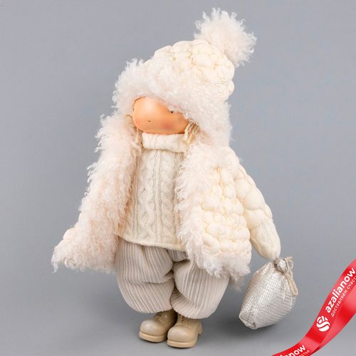 Фото 2: Сувенир «Мальчик в куртке», Н42х31х19см, кремовый