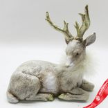 Маленькое фото 1: Сувенир «Олень лежащий» (полирезин), Н15,5х17х8,5см, шампань