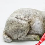 Маленькое фото 4: Сувенир «Олень лежащий» (полирезин), Н15,5х17х8,5см, шампань