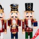 Маленькое фото 3: Сувенир «Щелкунчик» (дерево), Н25,5х7,5х7,5см, в асс., красный