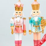 Маленькое фото 2: Сувенир «Щелкунчик» (полирезин), Н17,5х6х5см, в асс., розовый