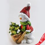 Маленькое фото 1: Сувенир «Снеговик с тачкой» (керамика), Н44х29,5х20см, красный