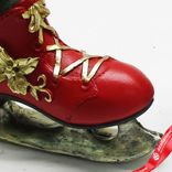 Маленькое фото 4: Сувенир «Снеговик/Лось в коньке» (полирезин), Н13,5х12,5х5см, в асс., красный/зеленый