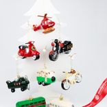 Маленькое фото 2: Украшенеи подвесное «Машина/Мотоцикл» (пластик), 11х5х7см, цв. в асс.