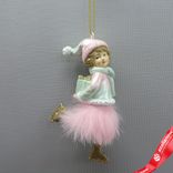 Маленькое фото 1: Украшение подвесное «Девочка» (полирезин), H12x5,5x4см, розовый