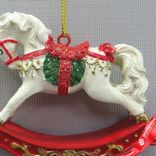 Маленькое фото 3: Украшение подвесное «Лошадка» (полирезин), H7,5x6,5x2см, красный