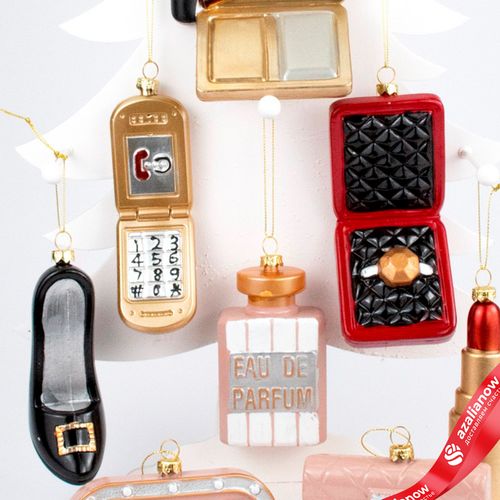 Фото 3: Украшение подвесное (пластик), 11х8х3см, в асс.