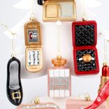 Маленькое фото 3: Украшение подвесное (пластик), 11х8х3см, в асс.