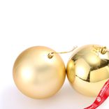 Маленькое фото 2: Украшение подвесное Шар (пластик), D12см, золотой, в асс.