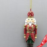 Маленькое фото 2: Украшение подвесное «Щелкунчик» (полирезин), H12x4x3см, красный