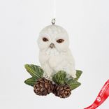 Маленькое фото 1: Украшение подвесное «Сова с шишками» (полирезин), Н6,5х5,5х4,5см, белый