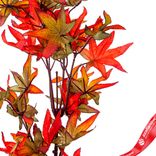 Маленькое фото 3: Ветка клена искусственная (пластик), 78см, зеленый/оранжевый