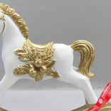 Маленькое фото 3: Сувенир «Лошадка» (полирезин), Н11х11,5х3,5см, золотой
