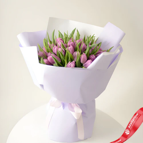Фото 2: Букет из 55 фиолетовых тюльпанов. Сервис доставки цветов AzaliaNow
