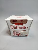 Конфеты в коробке Raffaello, с цельным миндальным орехом, в кокосовой обсыпке, 150 г. Фото флориста - 5