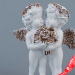 Маленькое фото 2: Сувенир «Ангелочки с розами» (полирезин), H11х9х6см, белый